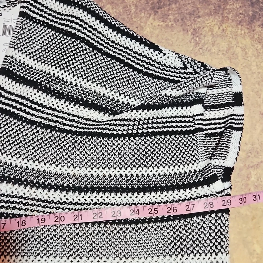 Eight Eight | Black and White Cotton Oversized Shrug Poncho - Picture 7 of 9